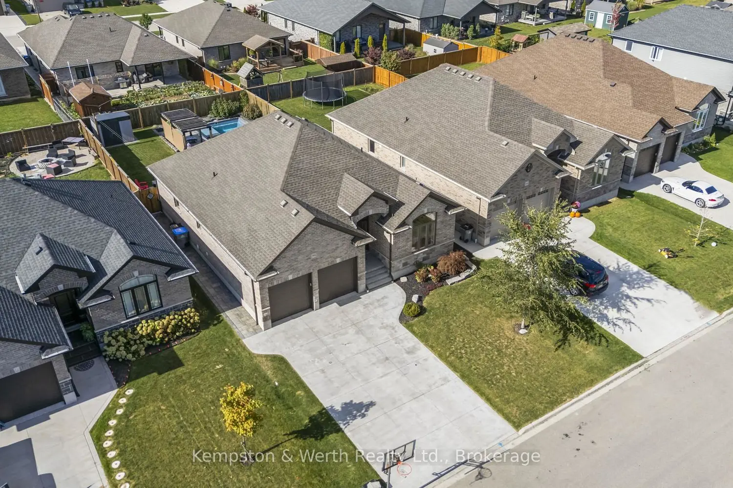 Additional image 18 of 86 Forbes Crescent