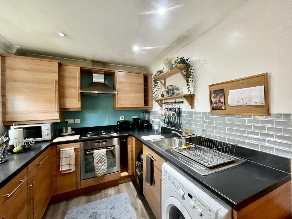 Additional image 4 of 2 bed flat to rentHartford Street, Newcastle Upon Tyne NE6