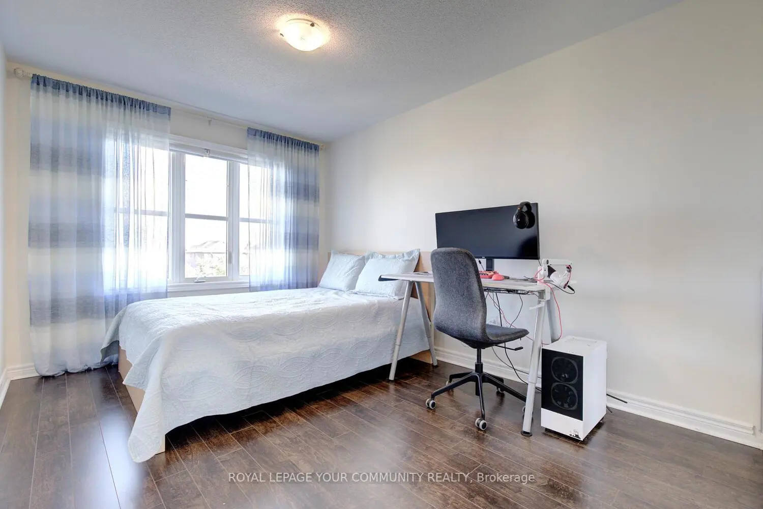 Additional image 11 of 32 Black Maple Crescent