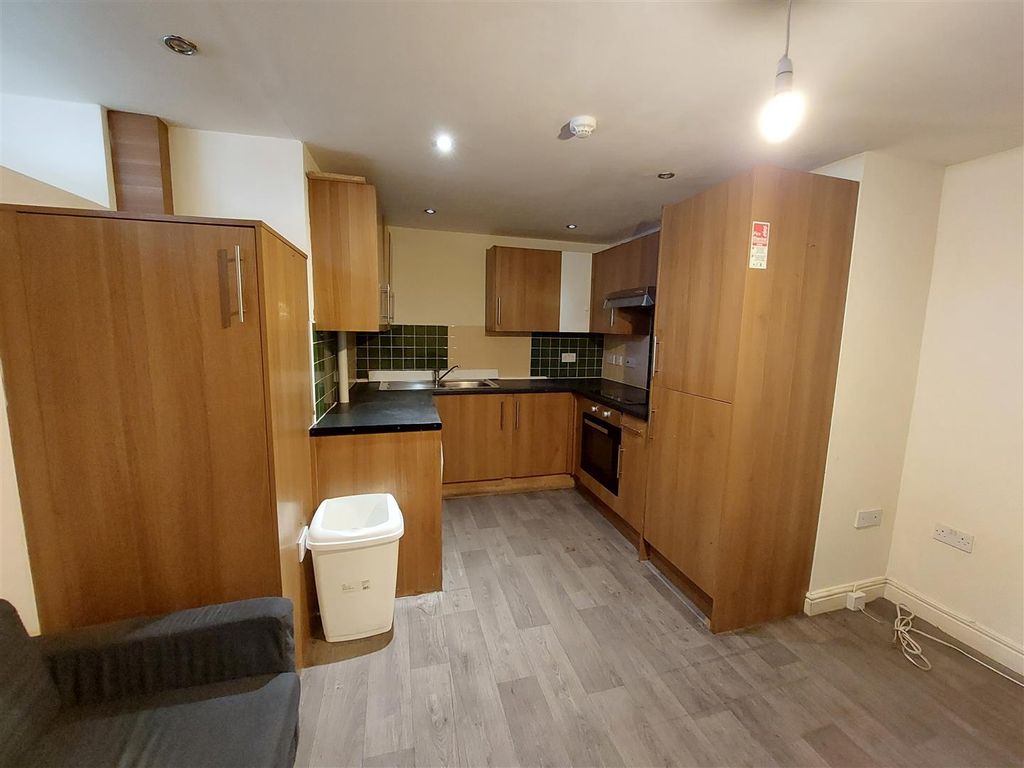 5 bed shared accommodation to rentCrwys Road, Cardiff CF24