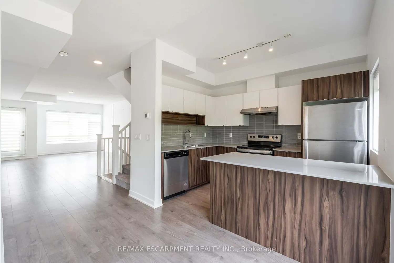 Additional image 6 of 1121 Cooke Boulevard 73