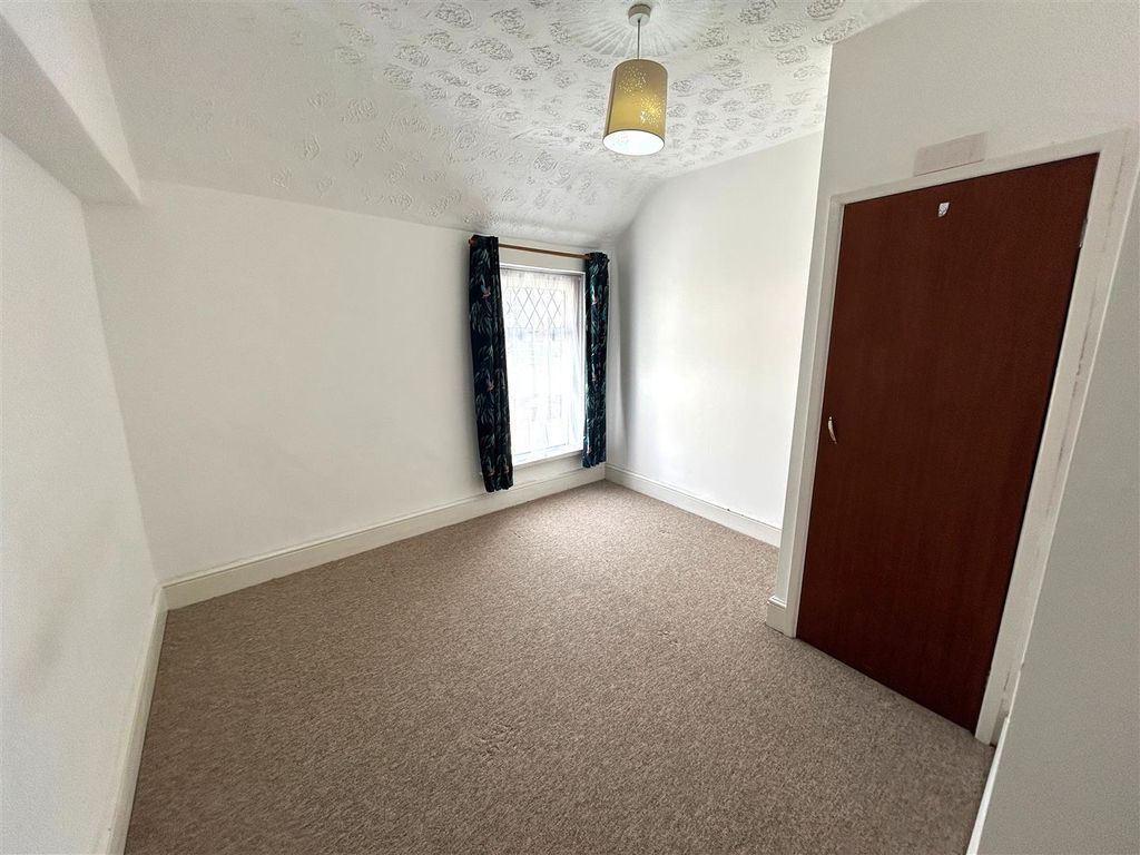 Additional image 16 of 4 bed end terrace house to rentGolf Road, New Inn, Pontypool NP4