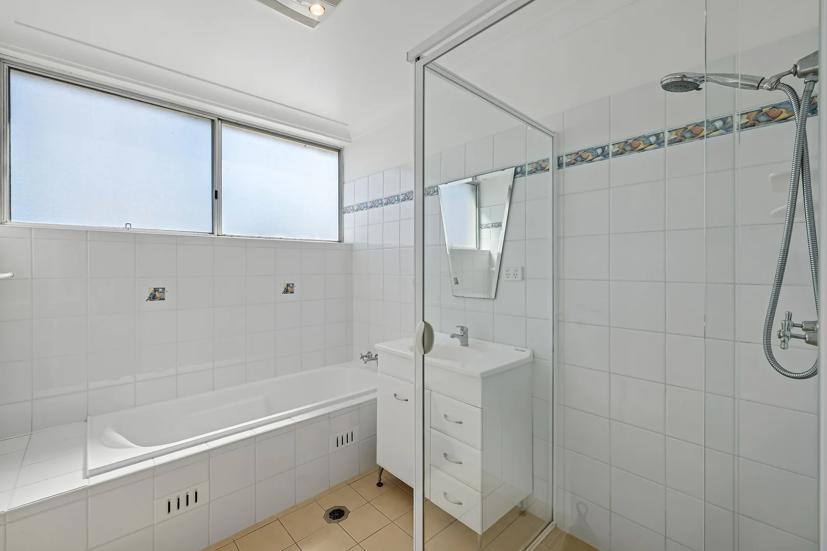 Additional image 12 of 6/33 Soldiers Point Road, Soldiers Point NSW 2317