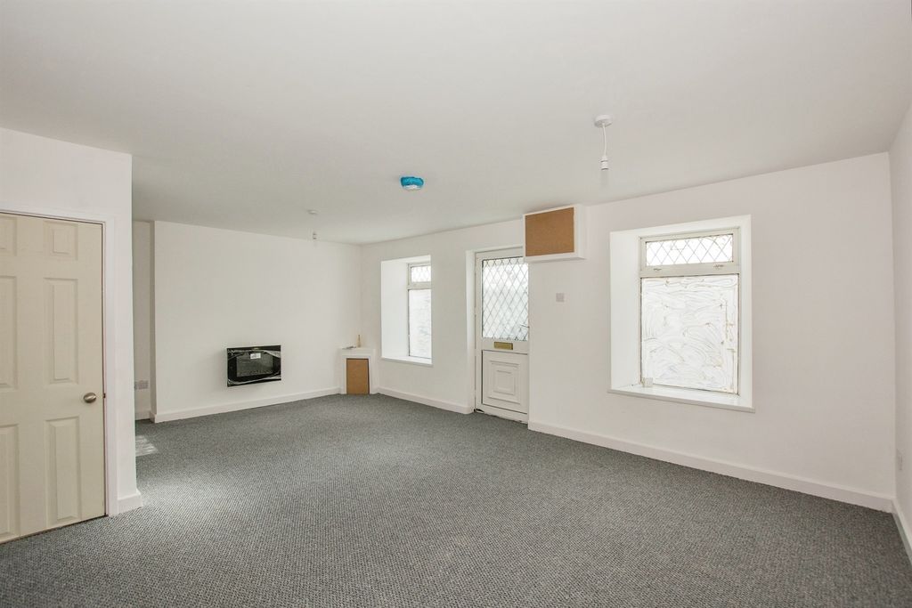 Additional image 3 of 2 bed property to rentWoodland Street, Pontypool NP4