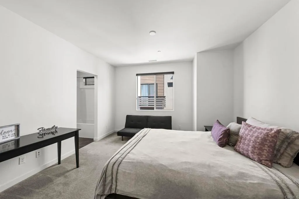 Additional image 19 of 2563 State Street, Carlsbad, CA 92008