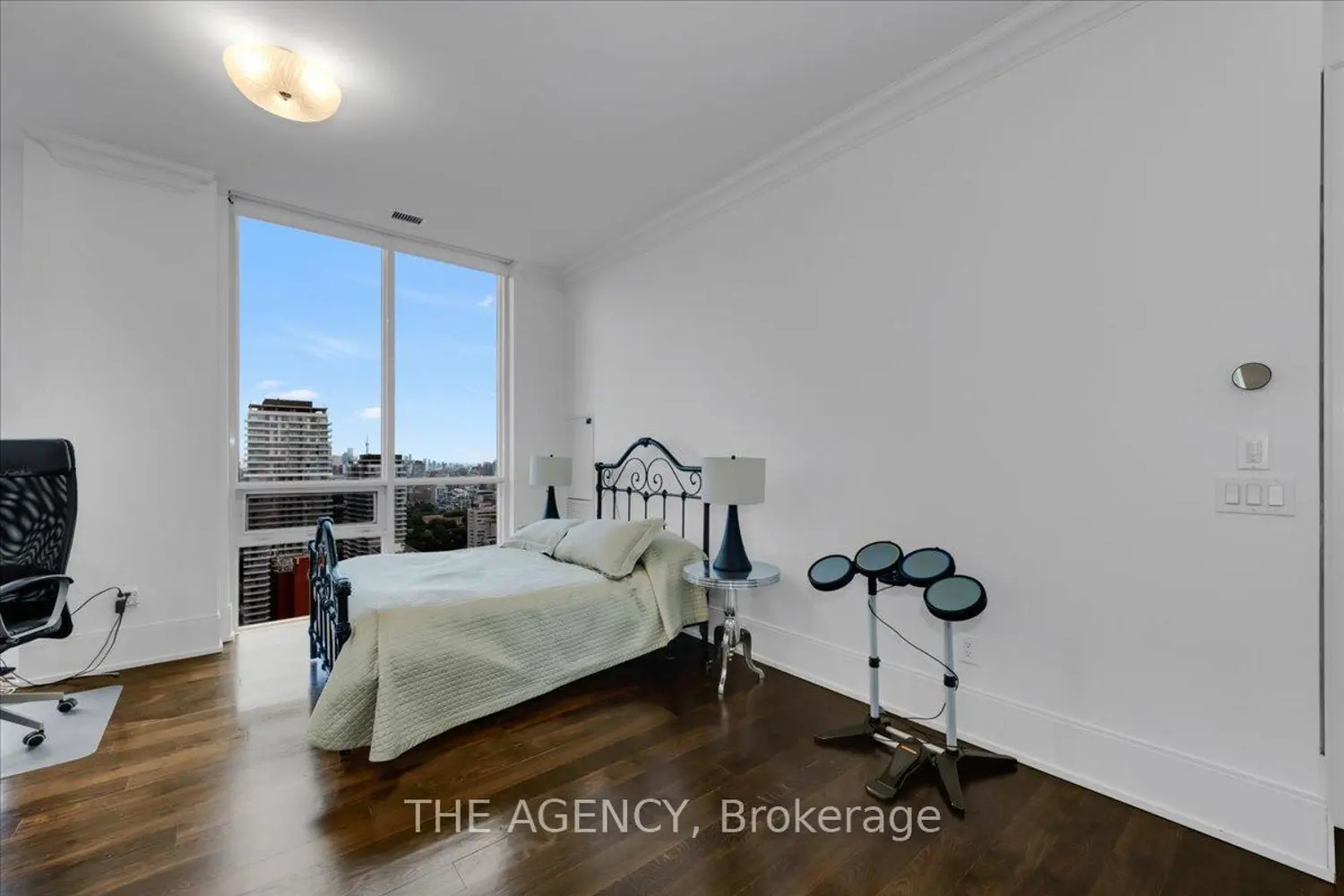 Additional image 16 of 70 Roehampton Avenue Ph15