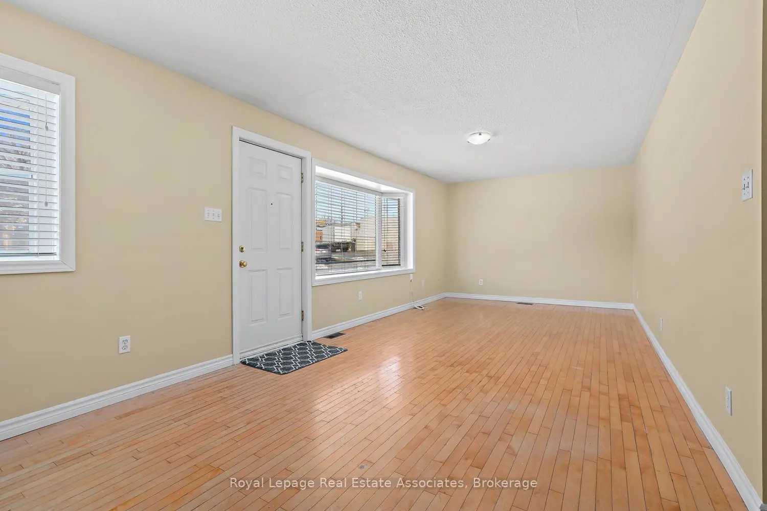 Additional image 3 of 7 Rexway Drive