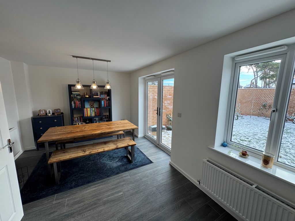 Additional image 4 of 5 bed detached house to rentCowslip Way, Lakenheath IP27