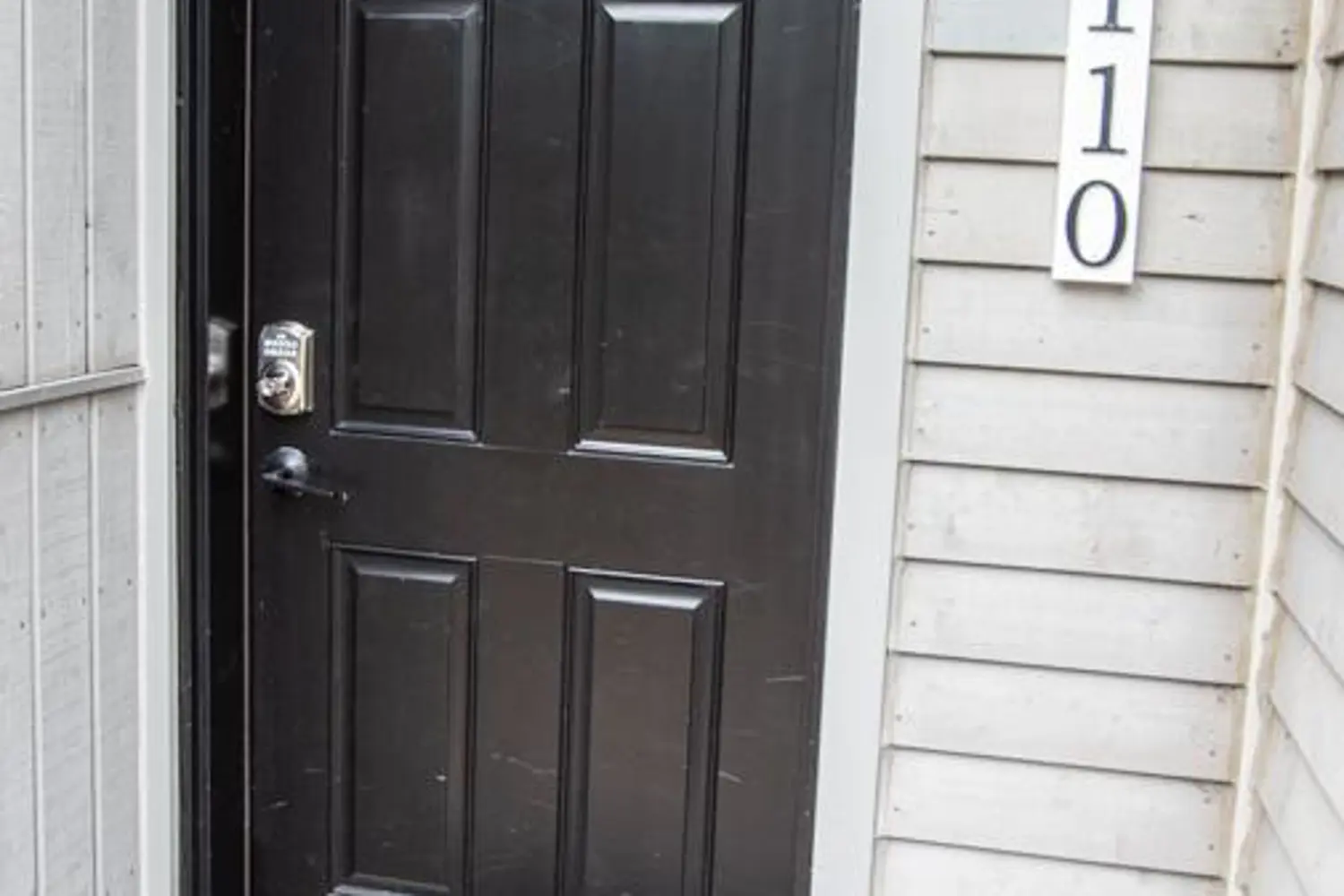 Additional image 2 of 796468 Grey 19 Road 110