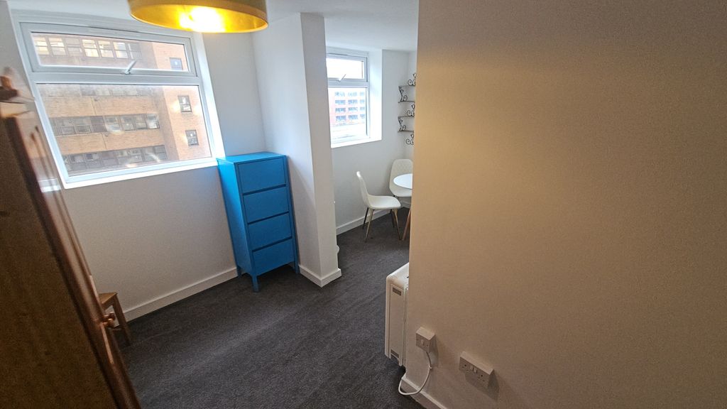 Additional image 7 of 3 bed flat to rentRegency Place, Chapel Street, Luton LU1