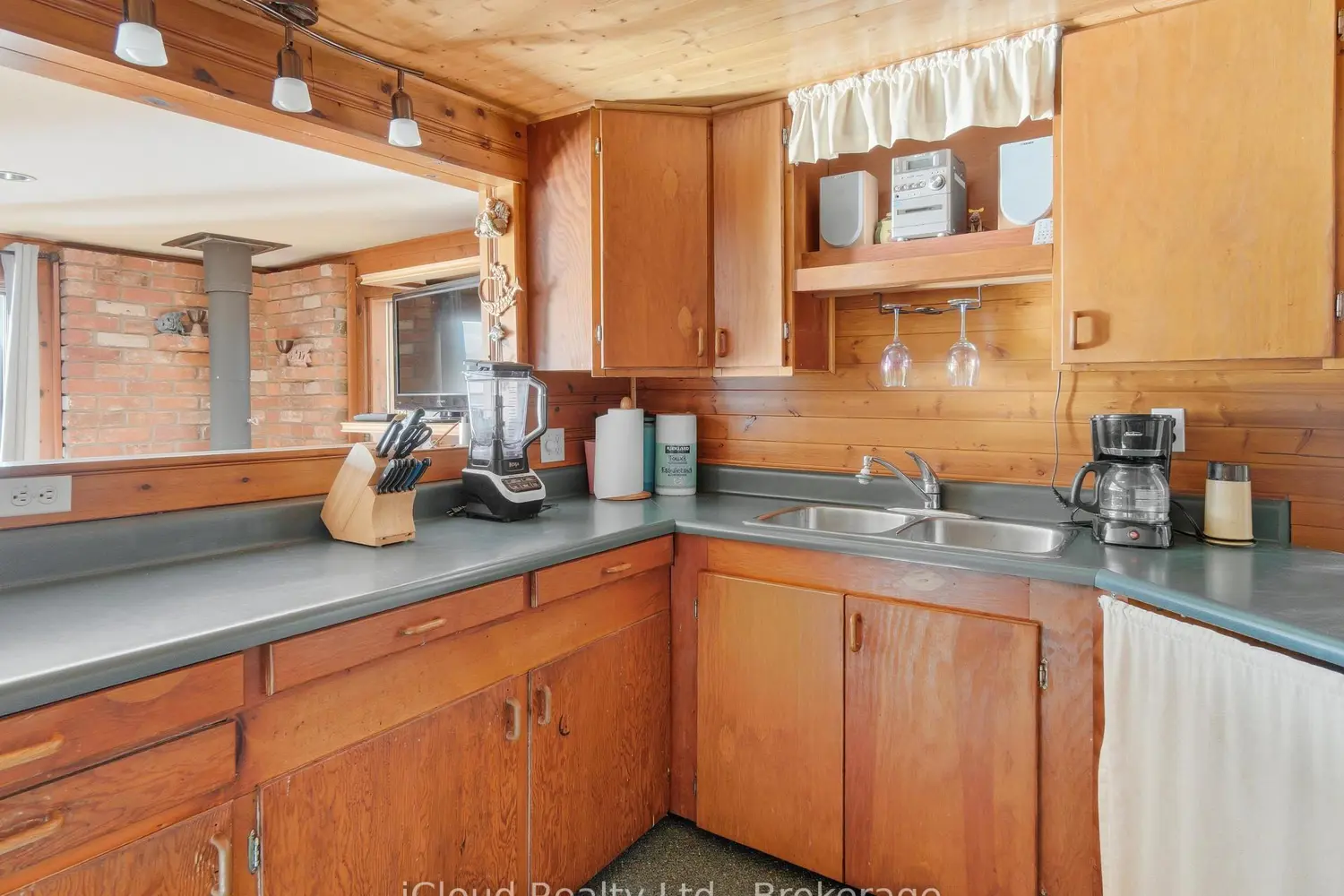 Additional image 4 of 1128 124 Highway