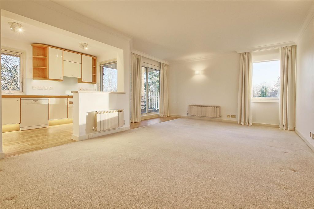 Additional image 3 of 3 bed flat to rentRedwood Lodge, Grange Road, Cambridge CB3