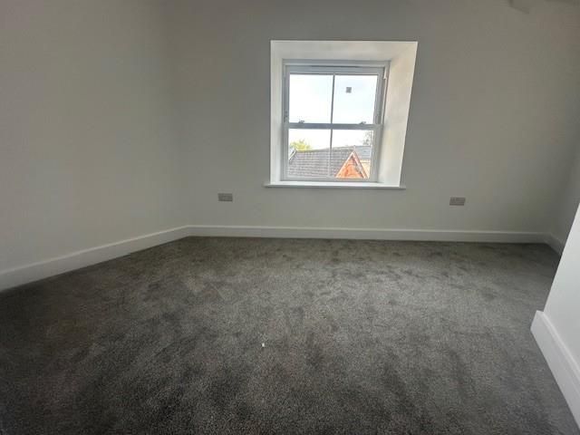 Additional image 5 of 2 bed flat to rentMarket Street, Pontypool NP4