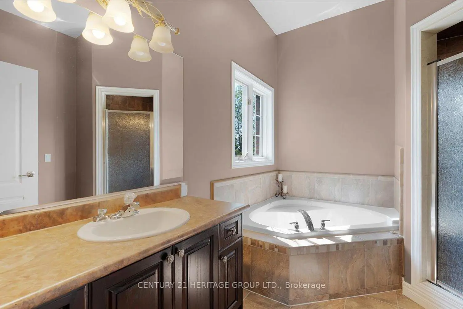 Additional image 15 of 1945 Abingdon Road