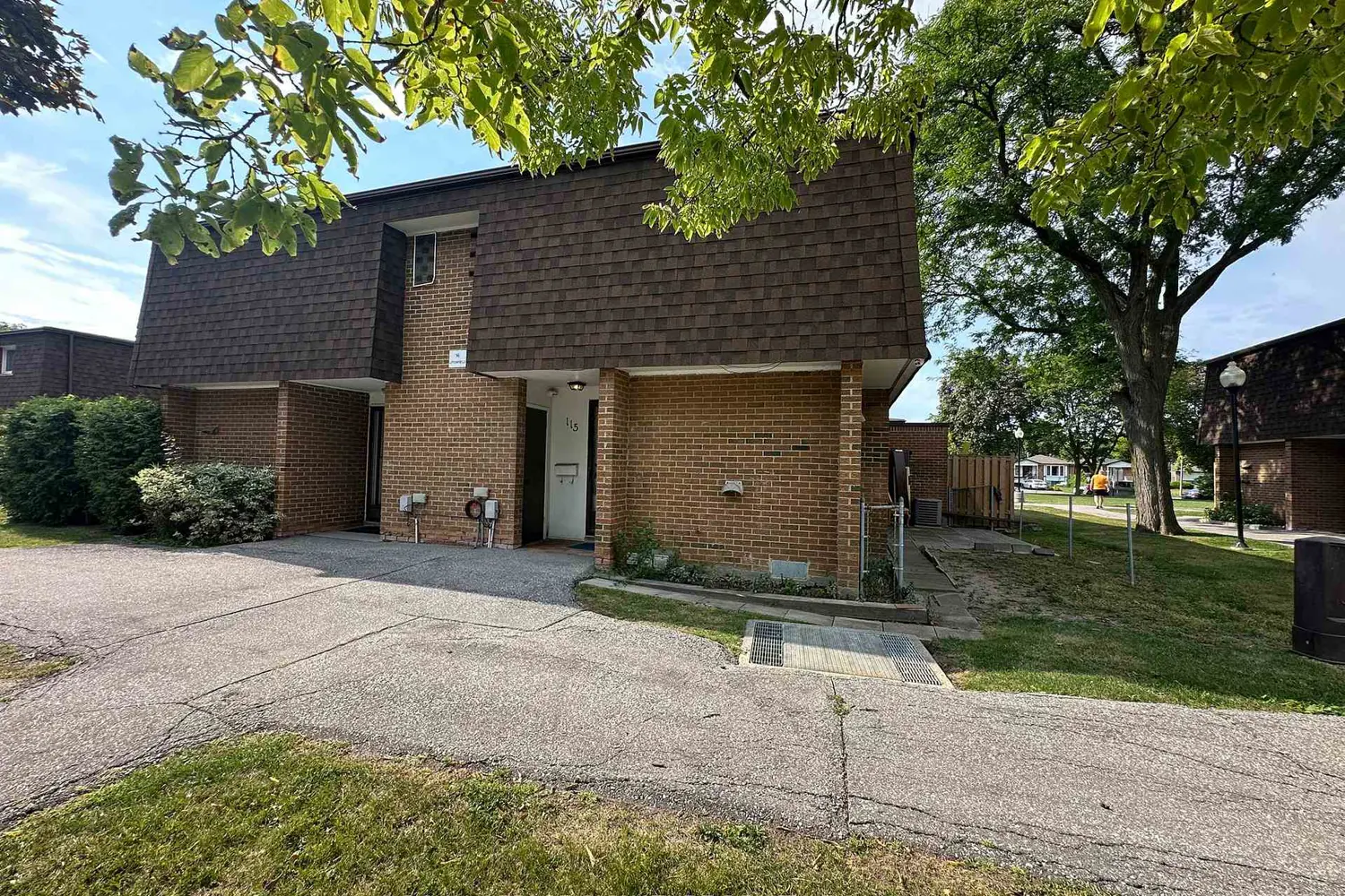 Additional image 17 of 16 Litchfield Court 115