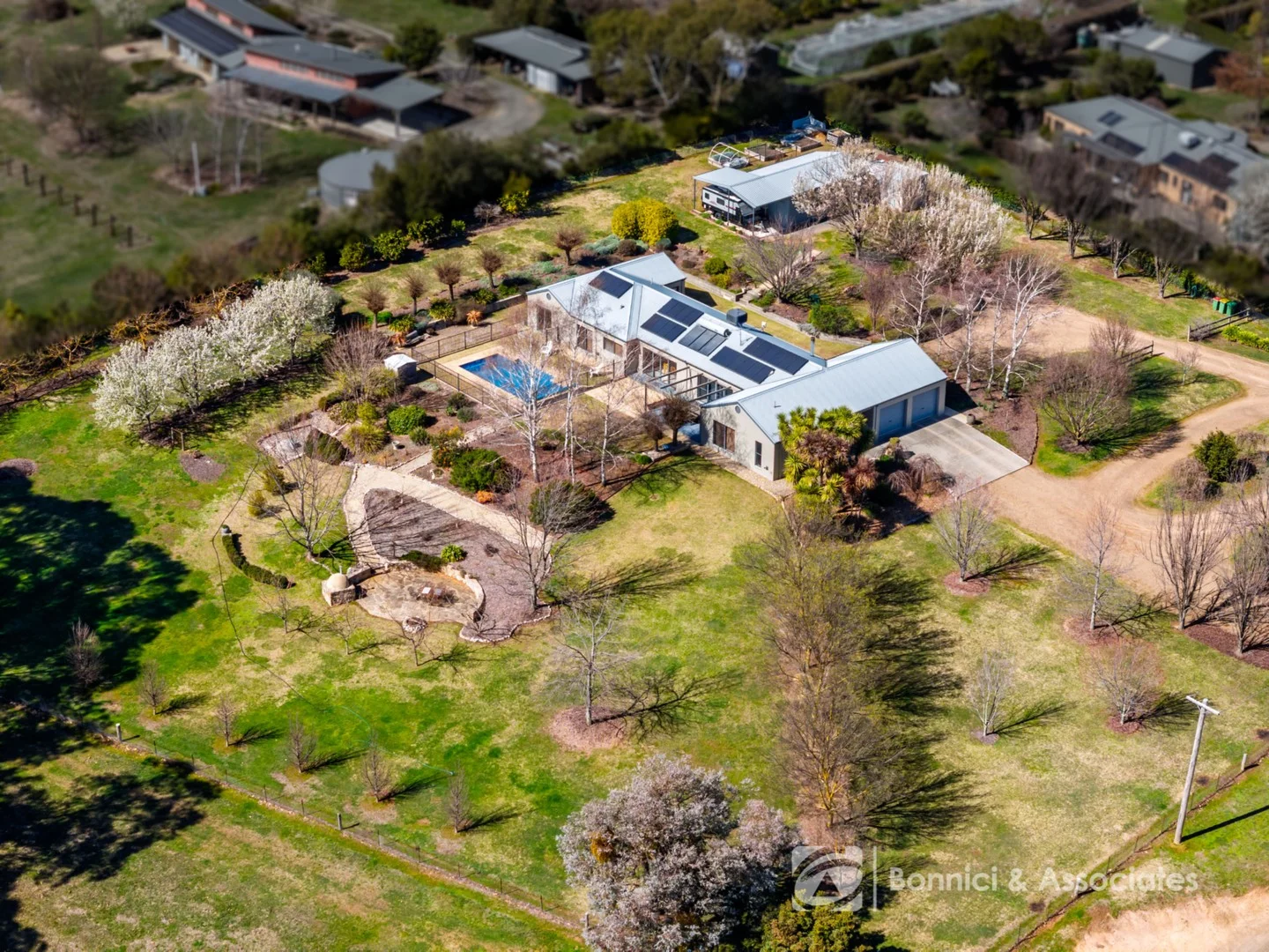 24 Tomlinson Road, Beechworth VIC 3747