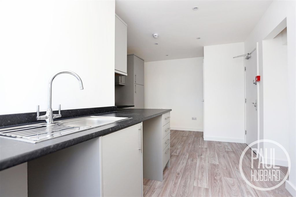 Additional image 7 of 2 bed maisonette to rentWaveney Road, Lowestoft NR32