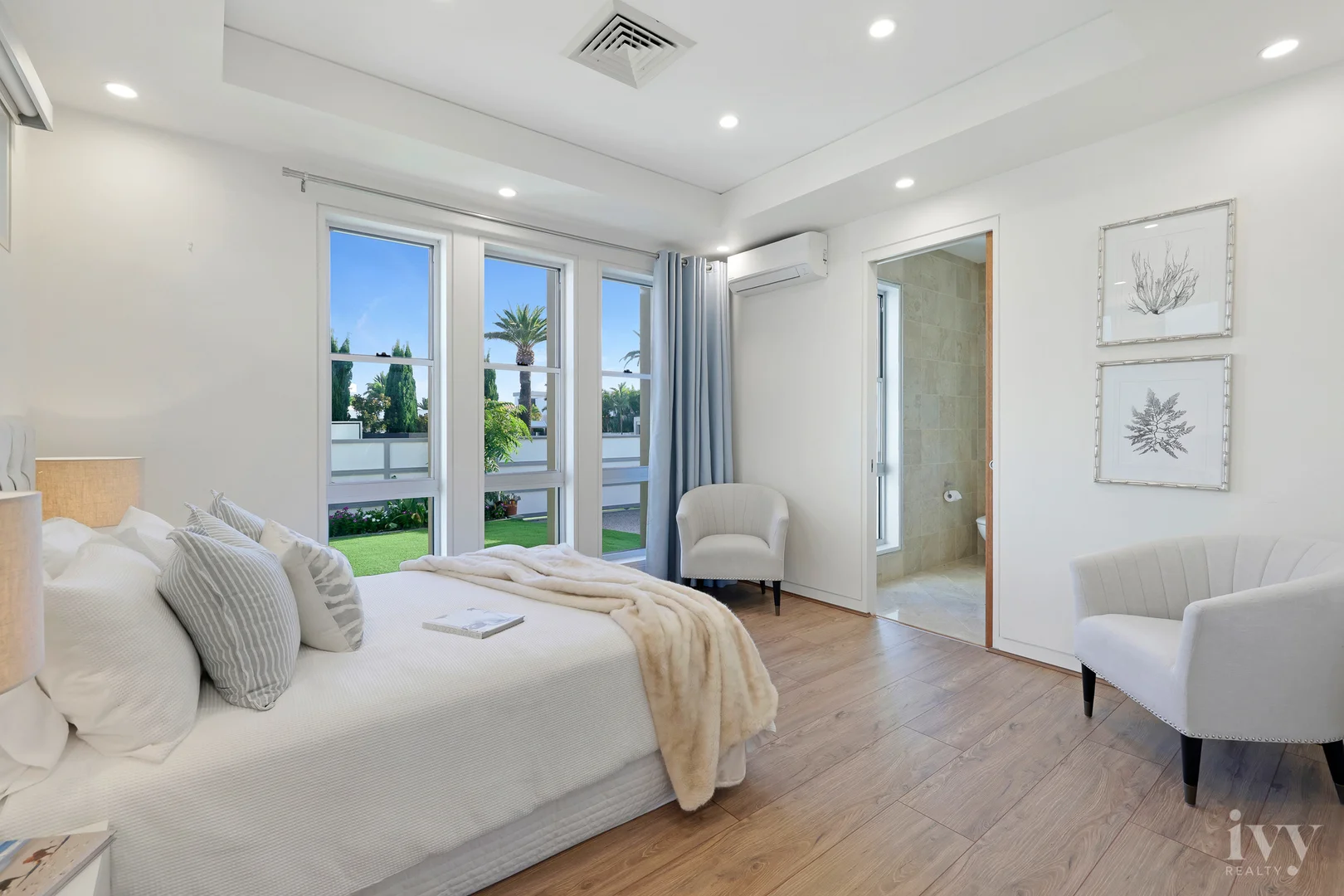 Additional image 23 of 8 King Charles Drive, Sovereign Islands QLD 4216