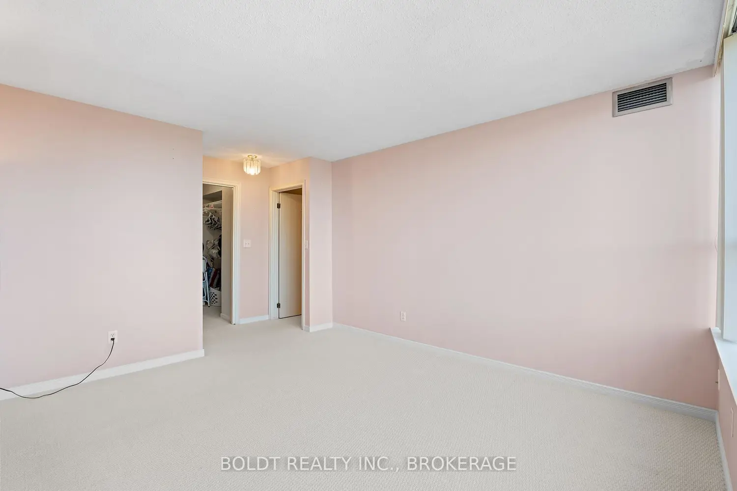 Additional image 10 of 3 Towering Heights Boulevard 501