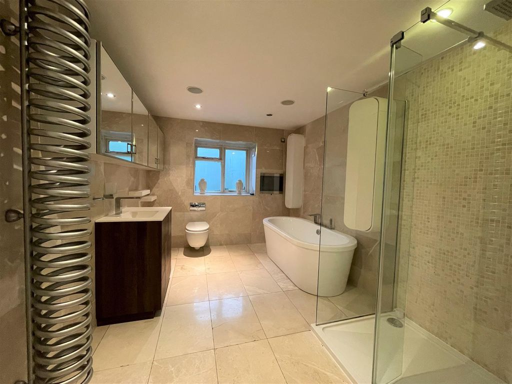 Additional image 18 of 7 bed detached house to rentWeston House, Weston Road, Wilmslow SK9