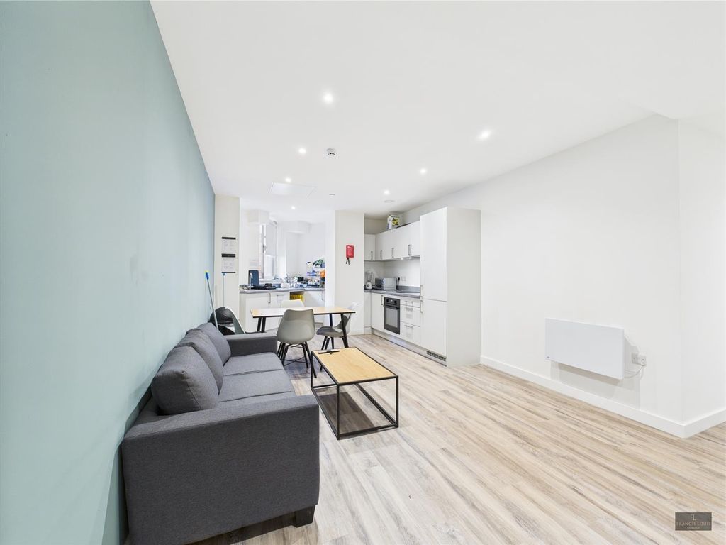 Additional image 3 of 4 bed shared accommodation to rentFlat 11, New North Road, Exeter EX4