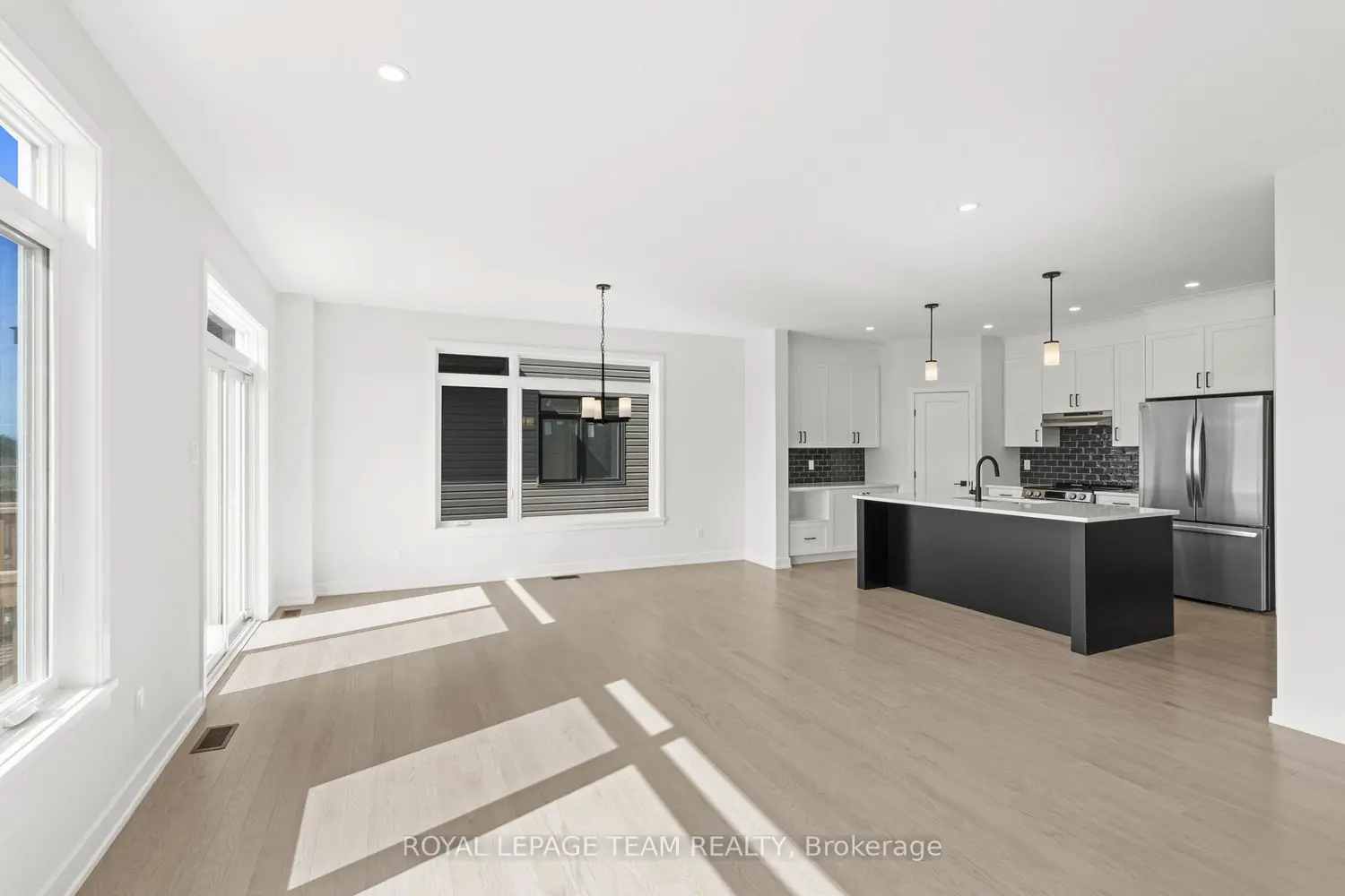 Additional image 8 of 1004 Moore Street