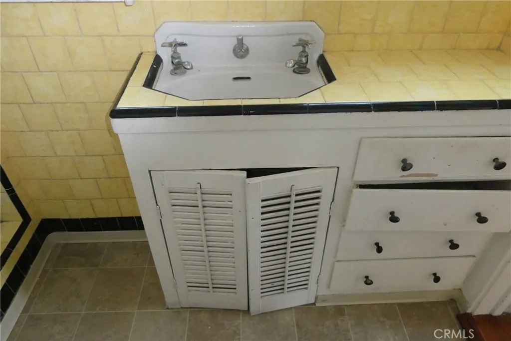 Additional image 19 of 7040 Arlington Ave, Los Angeles, CA 90043