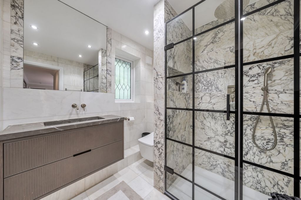 Additional image 21 of 5 bed detached house to rentSt. Leonards Hill, Windsor SL4
