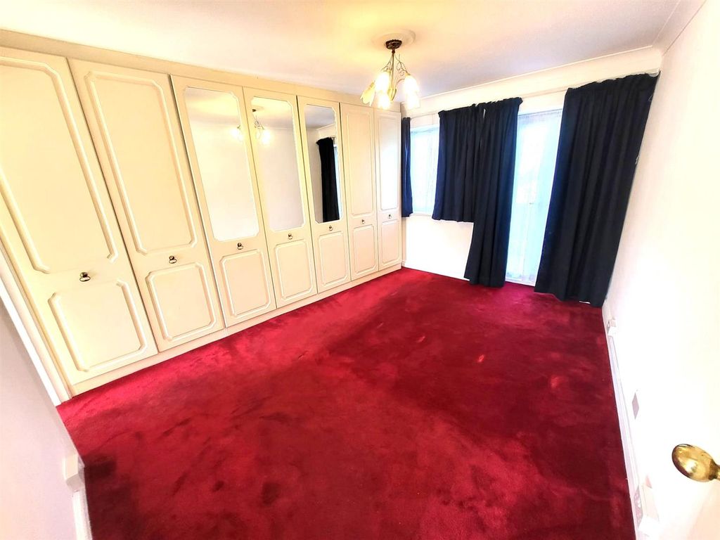 Additional image 11 of 3 bed flat to rentDuckmill Crescent, Bedford MK42