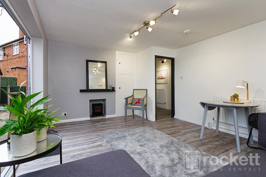 Additional image 9 of 2 bed flat to rentCastle View Estate, Derrington, Stafford ST18