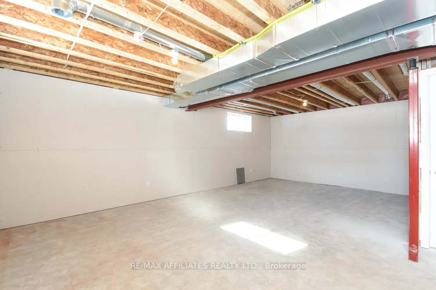 Additional image 18 of 1060 Chablis Crescent