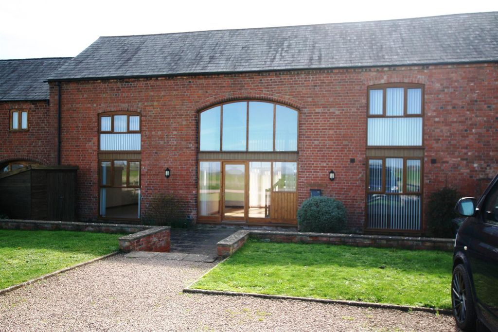 4 bed property to rentWadborough, Worcester WR8