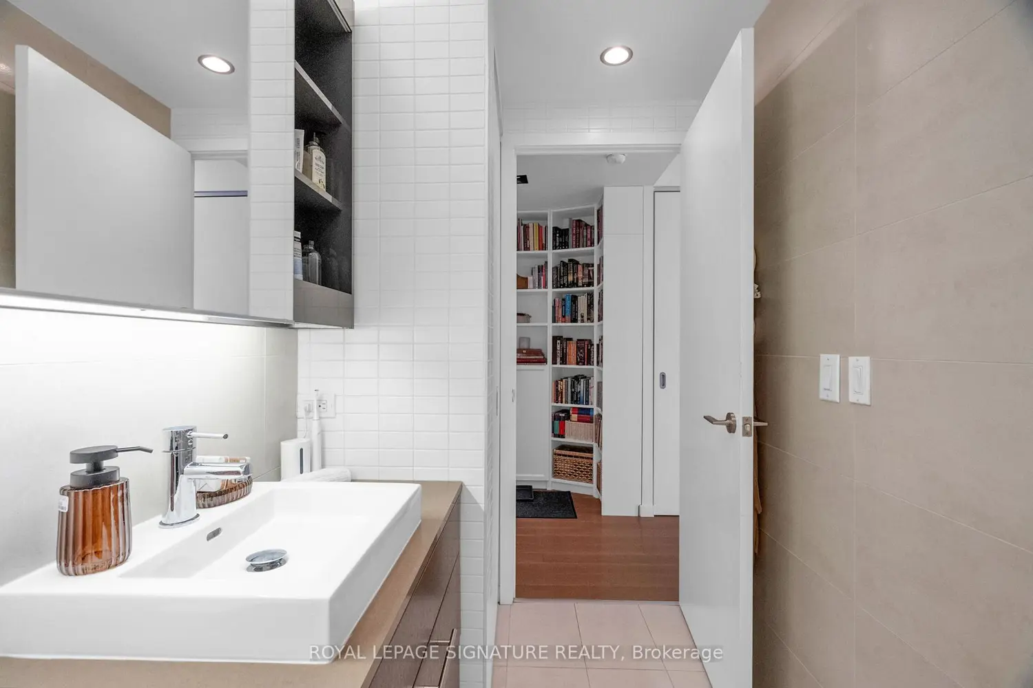 Additional image 7 of 32 Trolley Crescent 719