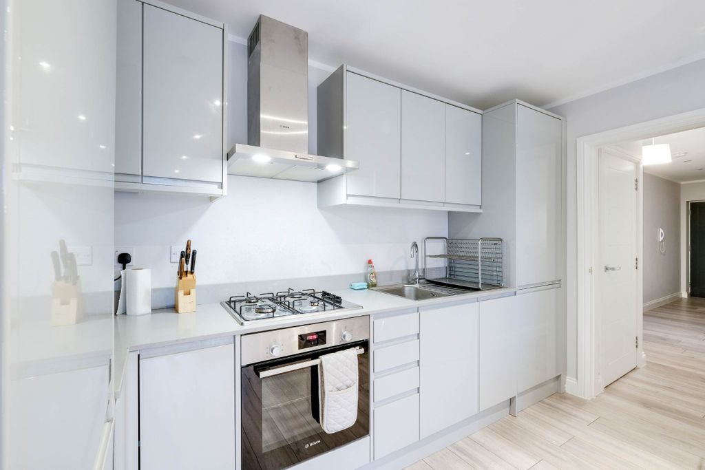 Additional image 8 of 2 bed flat to rentWest Wycombe Road, High Wycombe HP12