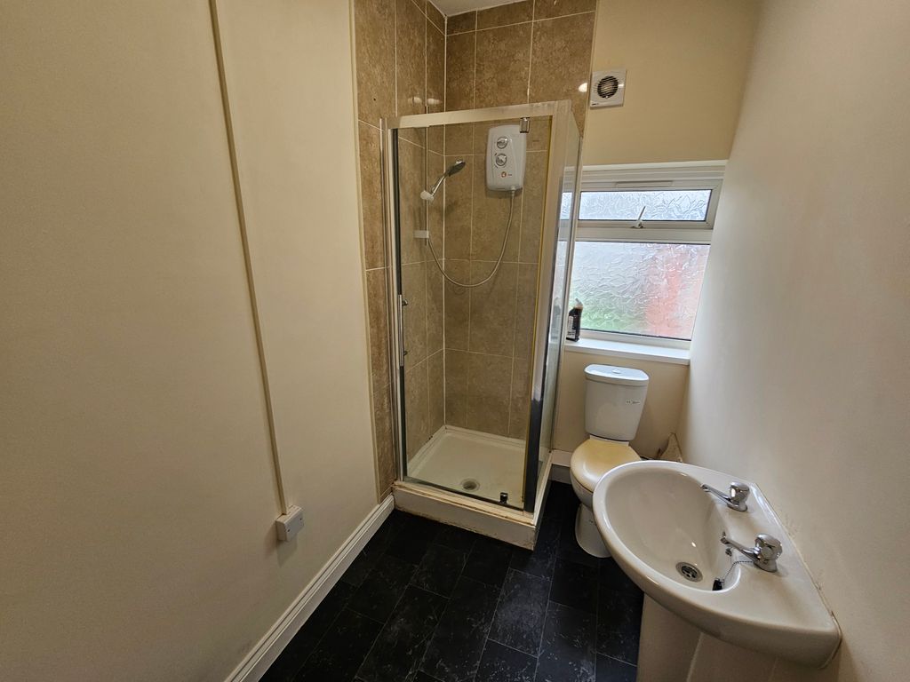 Additional image 3 of 1 bed flat to rentGreat Western Crescent, Llanelli SA15