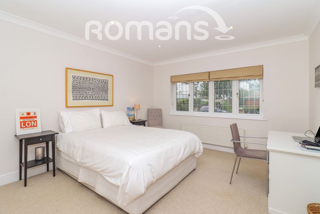 Additional image 7 of 5 bed detached house to rentSouth Park Crescent, Gerrards Cross SL9