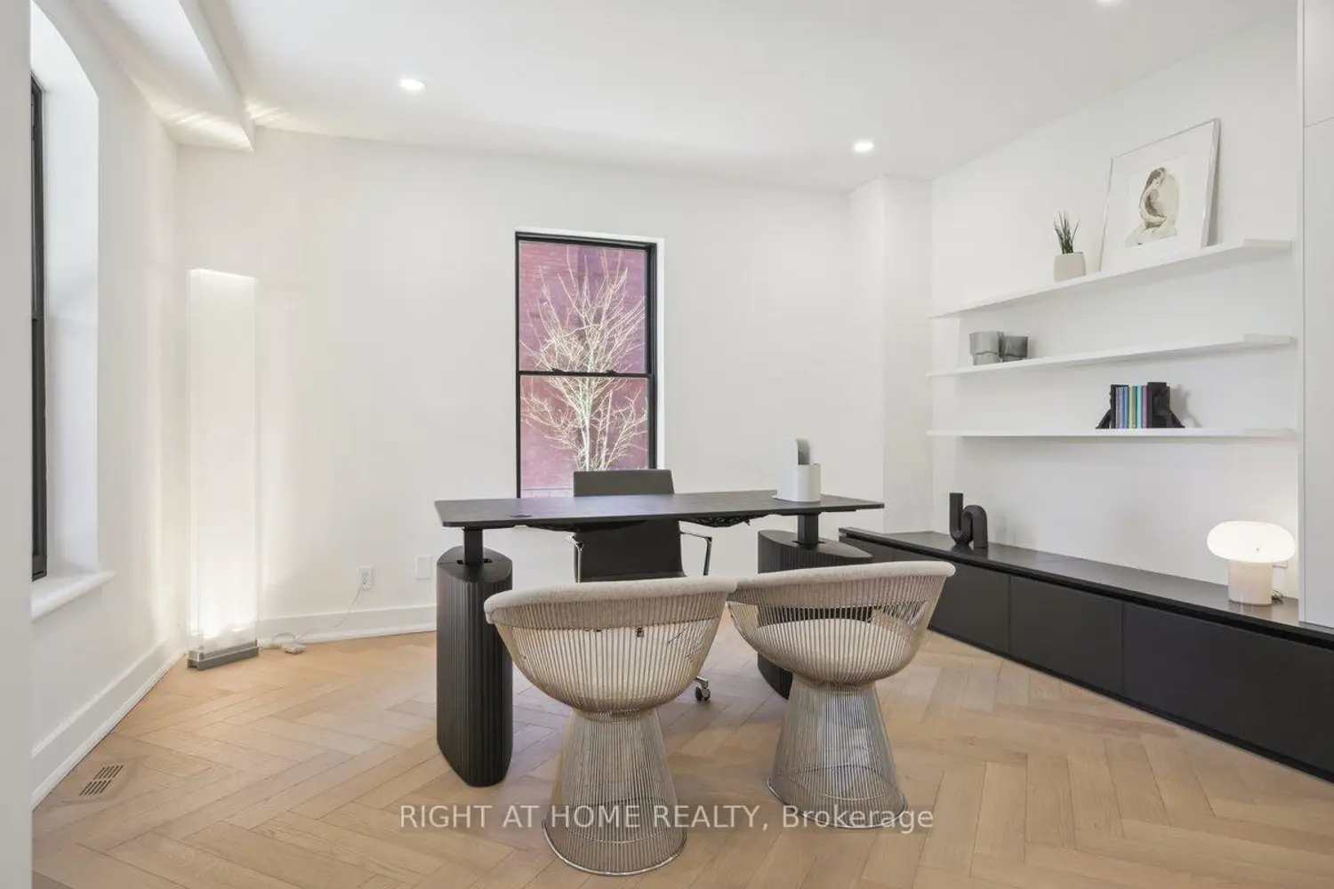 Additional image 4 of 2187 Lakeshore Road