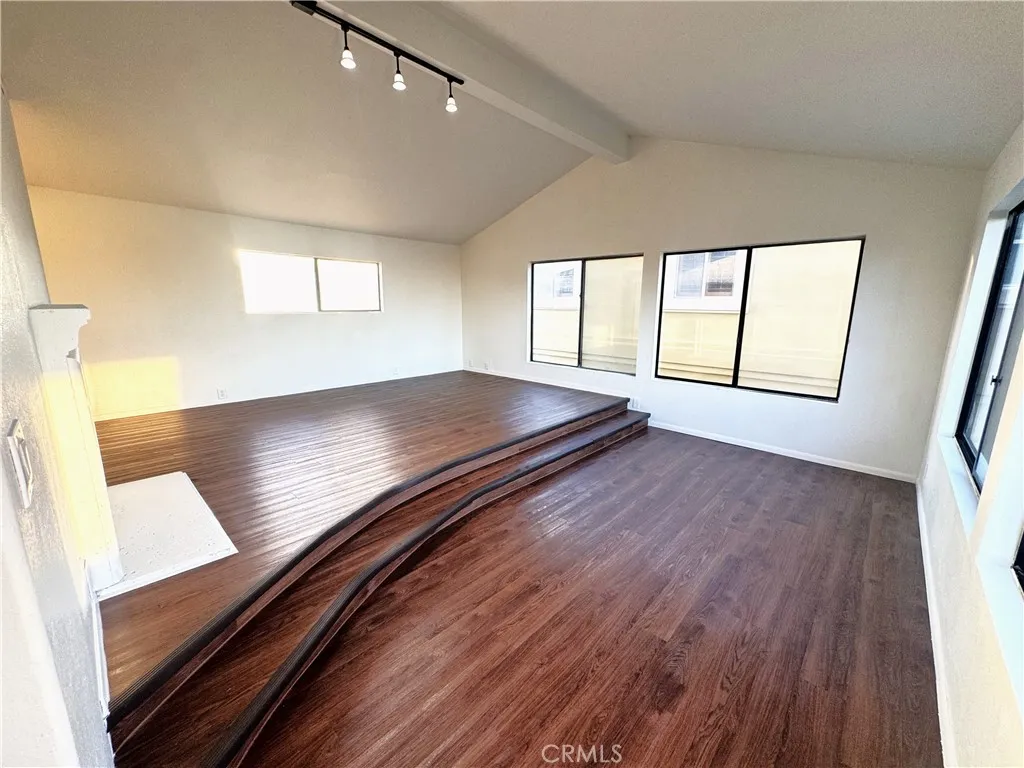 Additional image 15 of 4226 Don Carlos Drive, Los Angeles, CA 90008