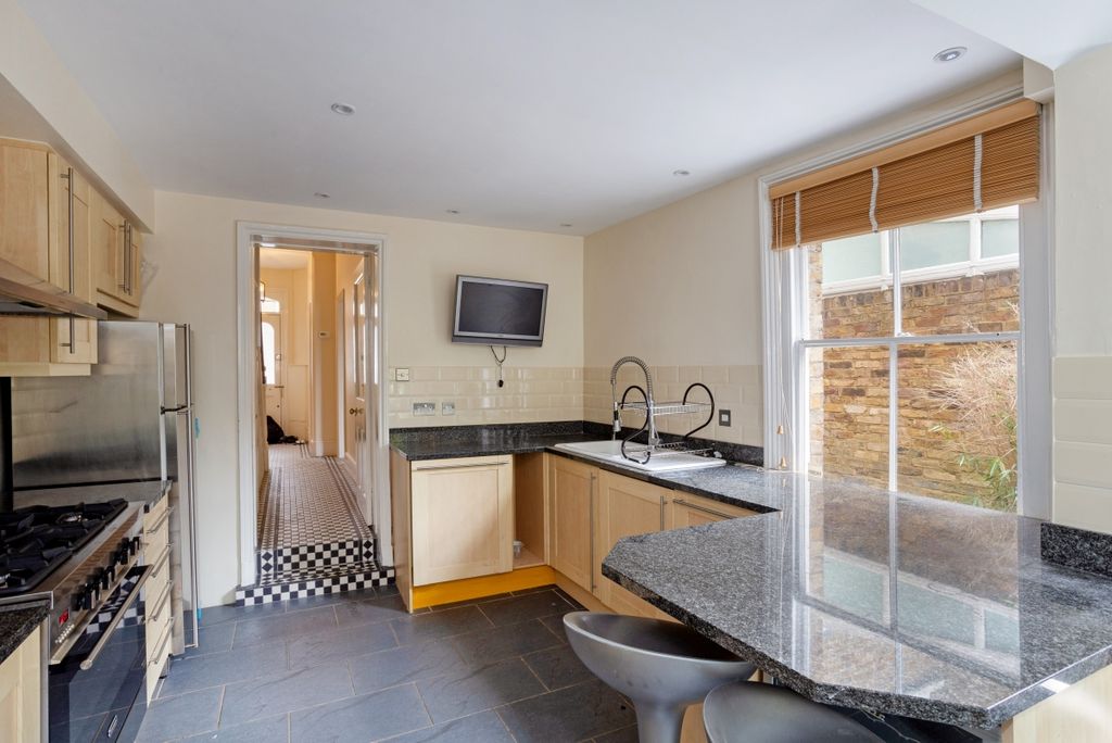 Additional image 10 of 3 bed semi-detached house to rentSt. Marks Road, Windsor SL4