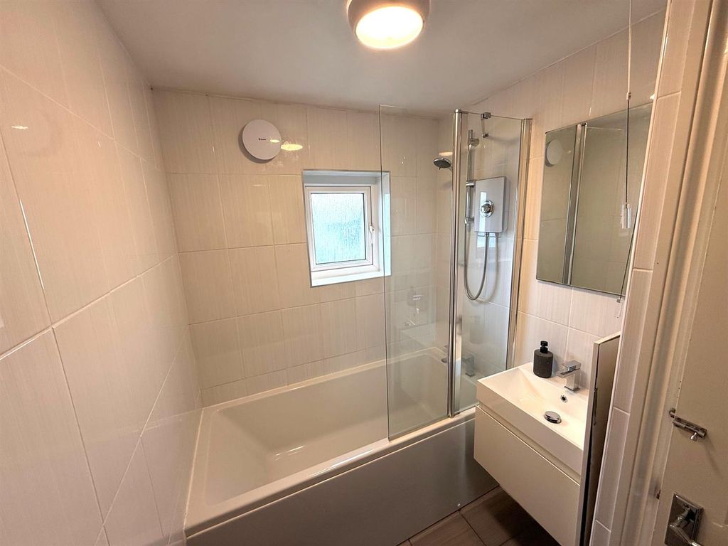 Additional image 13 of 3 bed property to rentPoplar Road, Croesyceiliog, Cwmbran NP44
