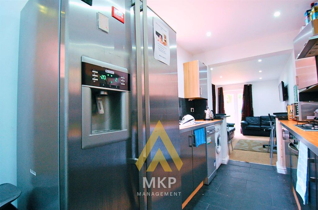 6 bed shared accommodation to rentTiverton Road, Selly Oak B29 photo 3