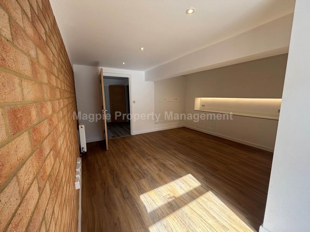 Additional image 28 of 6 bed semi-detached house to rentThe Lakes, Twentypence Road, Cottenham, Cambridge CB24