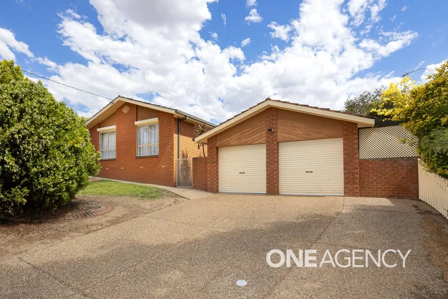 22 SHERWOOD AVENUE, Kooringal NSW 2650