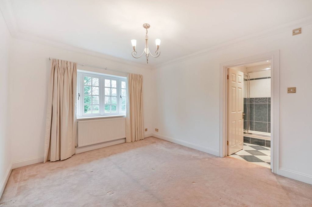 Additional image 15 of 5 bed detached house to rentWentworth Drive, Virginia Water GU25
