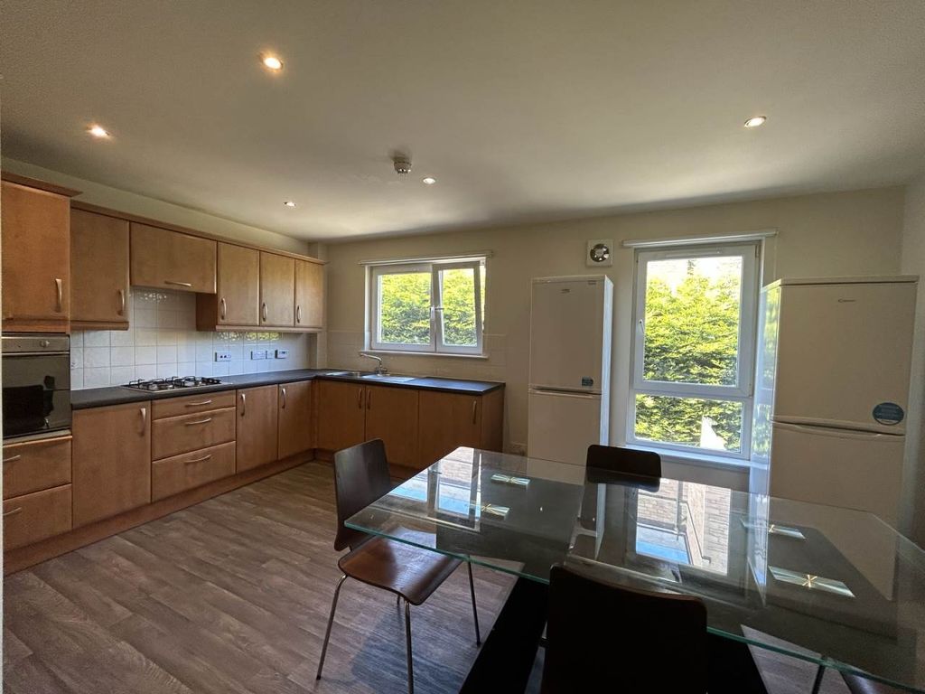 Additional image 11 of 5 bed town house to rentBrook Gardens, Dundee DD1