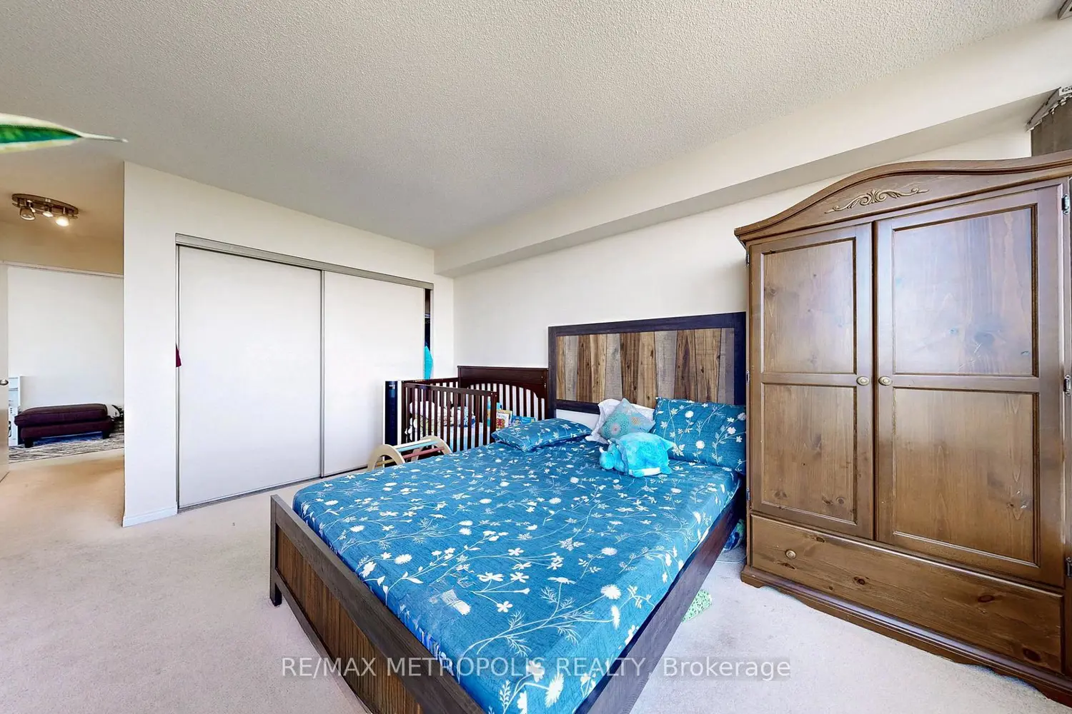 Additional image 4 of 75 King Street 1202