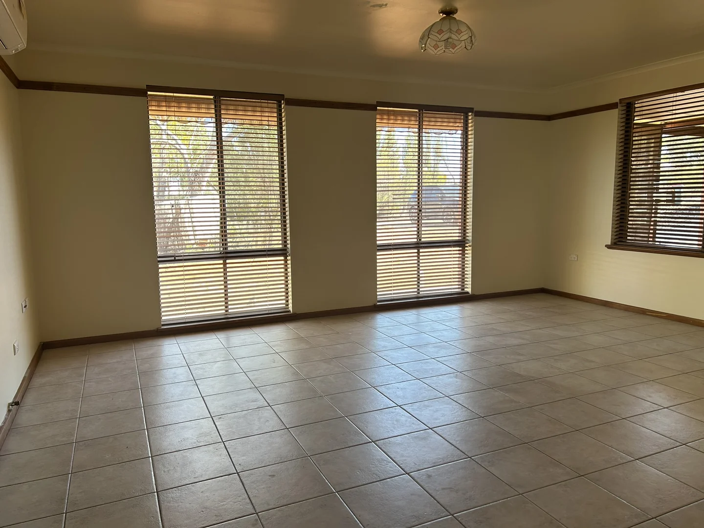 Additional image 4 of 6 Anna Ct, Roxby Downs SA 5725