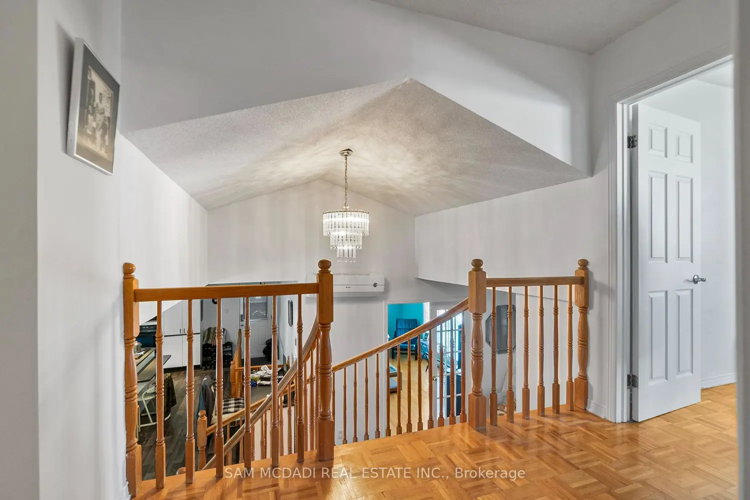 Additional image 10 of 2705 Laurier Street