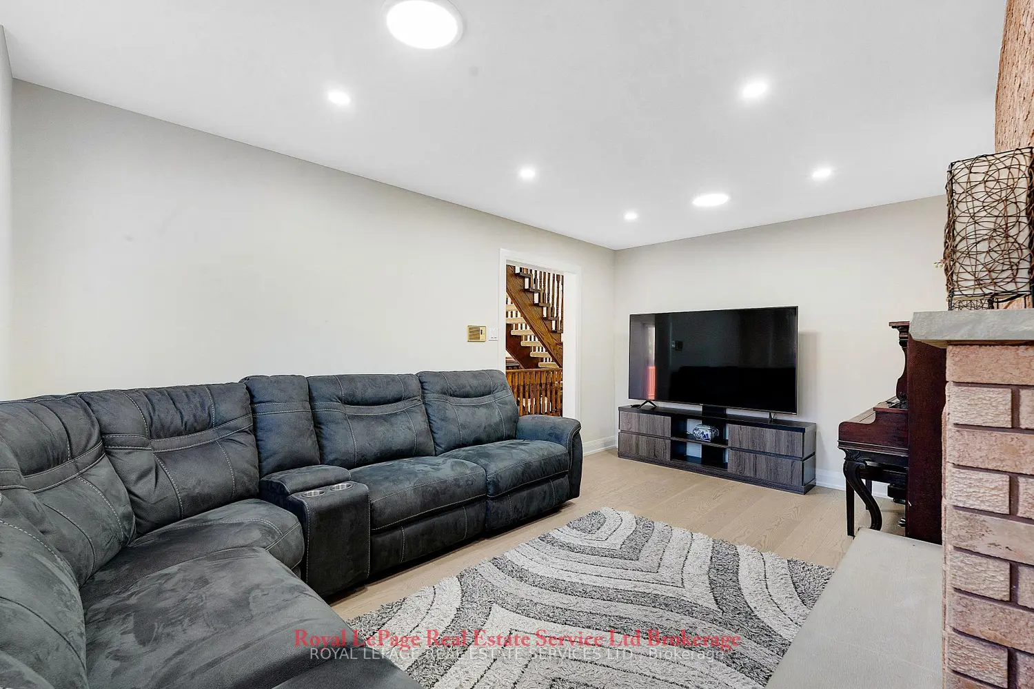 Additional image 7 of 2088 Kempton Park Drive