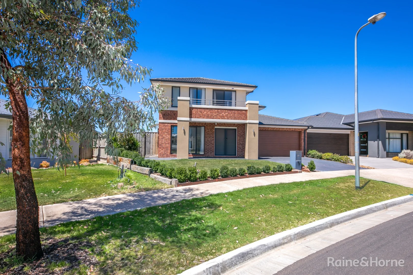 25 Nira Drive, Sunbury VIC 3429